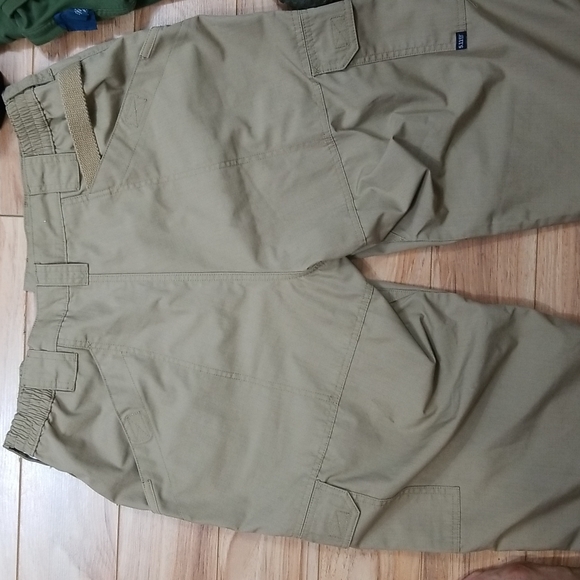 5.11 Tactical 36 X 32 - Picture 5 of 5